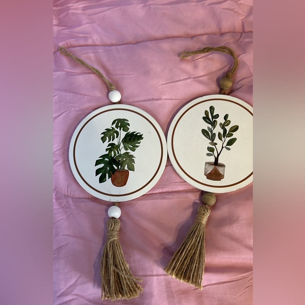 2 room decor signs